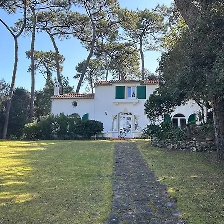 De Avec Vue Et Acces A La Villa